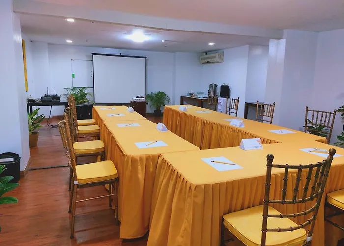 Tagaytay Hotel Sixb